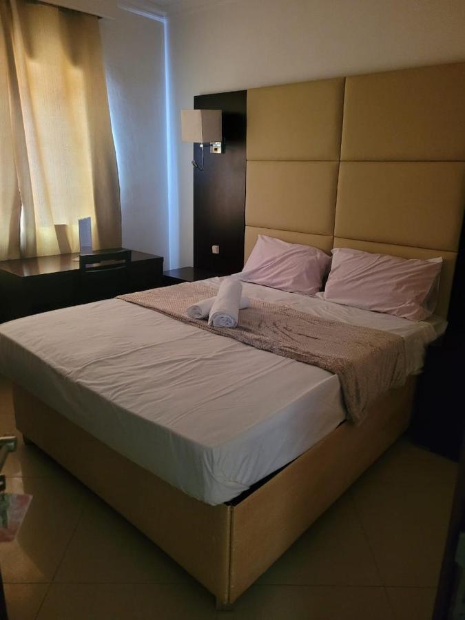 לואנדה Guest House La Plaza מראה חיצוני תמונה